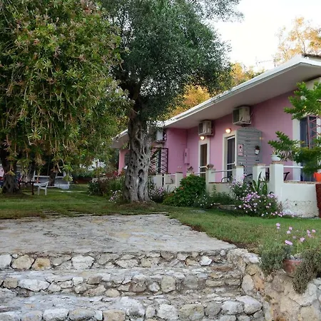 Ktima Theofilos - Frideriki Petrití